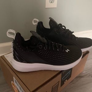 Under Armour Turf Shoes Size 7